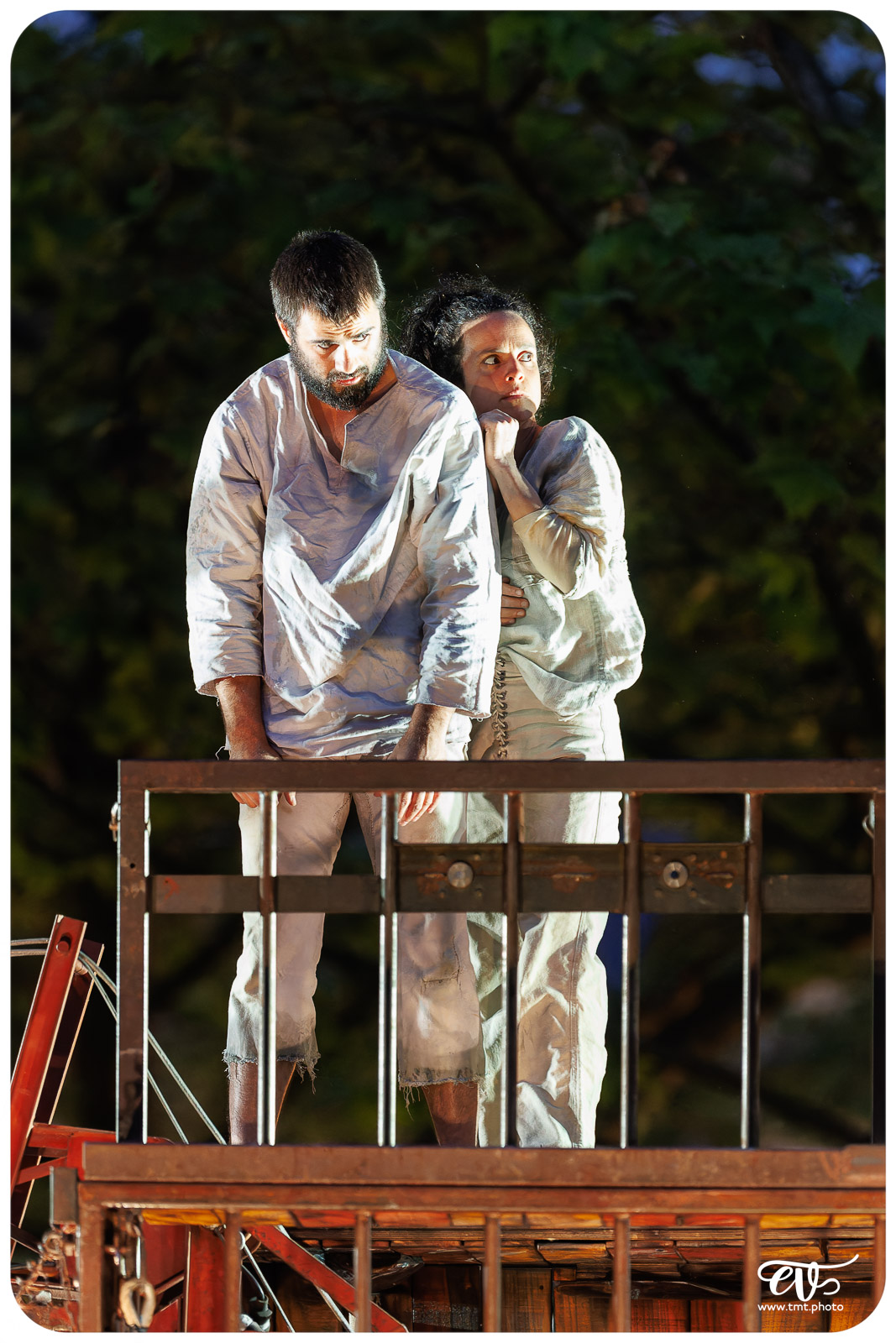 DE CHAIR ET D'ACIER (CIE 100 RACINES)